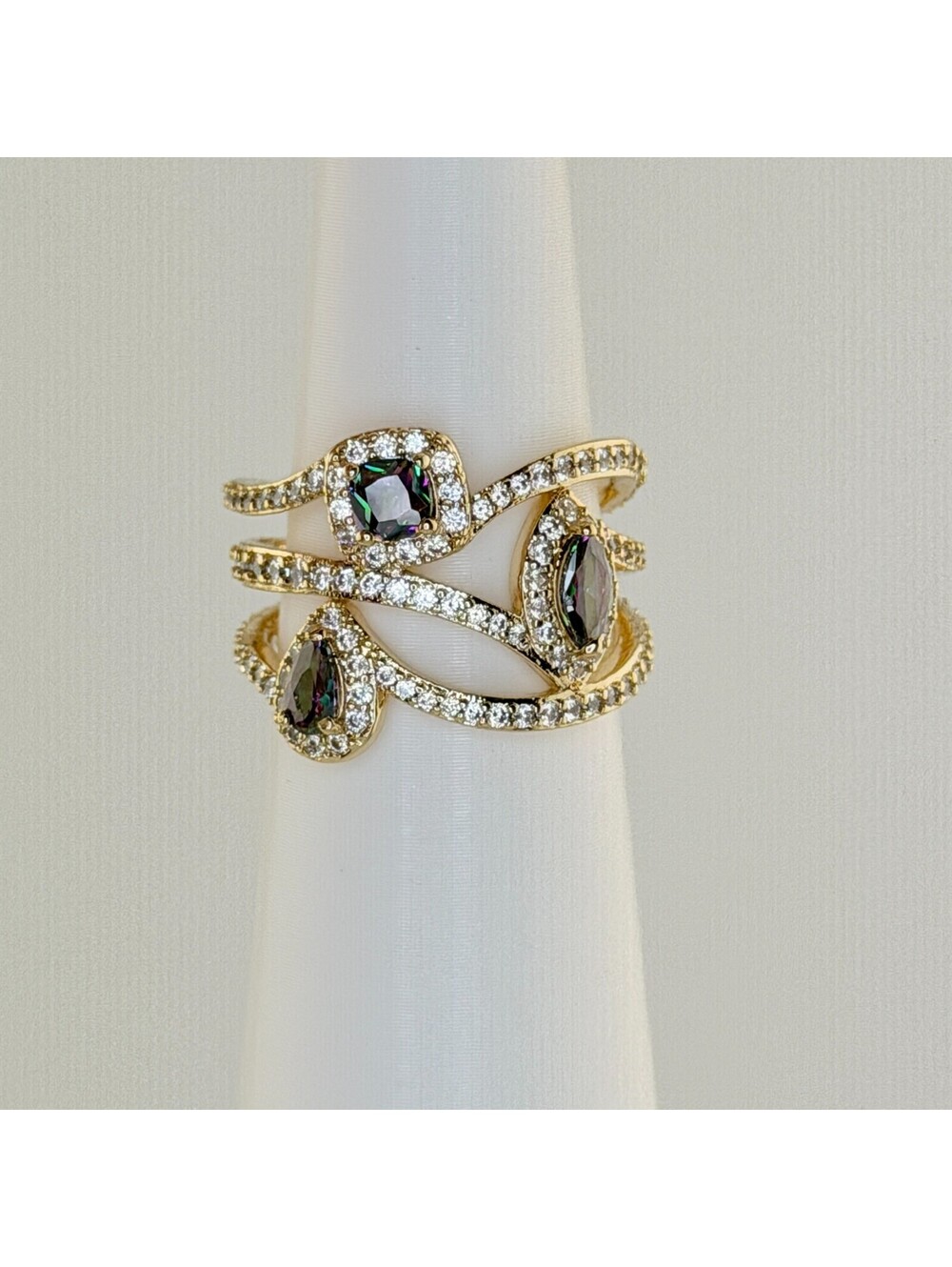 Bomb Party June Sz 6 "Make Them Look" Alexandrite on Yellow Gold